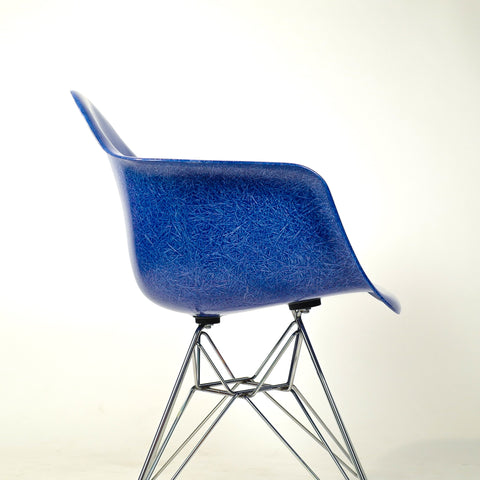 FURNITURE & ACCESSORIES